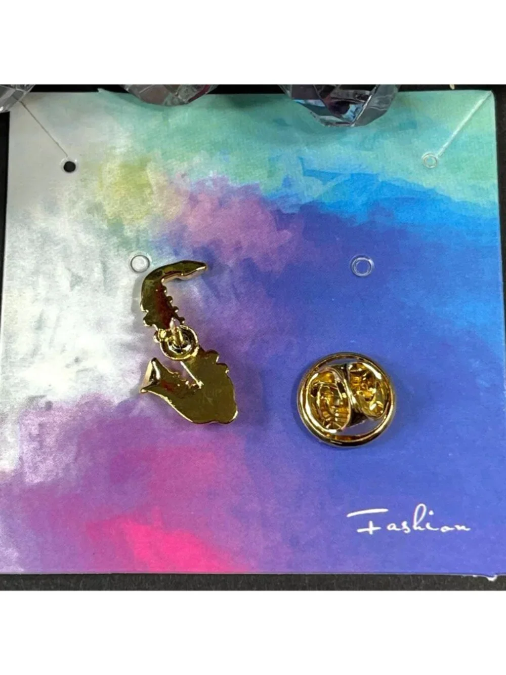 Saxophone Music Lapel Pin Instrument Badge Brooch Enamel Pin Accessories Jewelry
